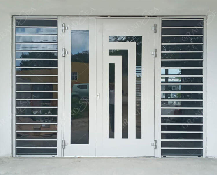 puerta de entrada principal de aluminio
