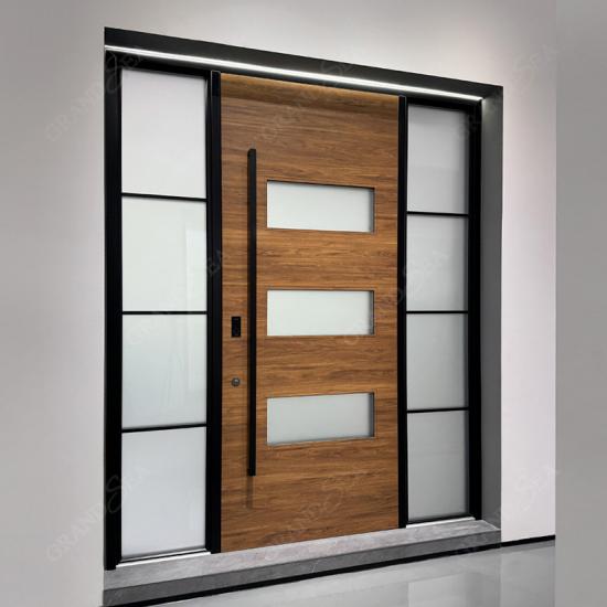 talla de puerta de entrada de madera