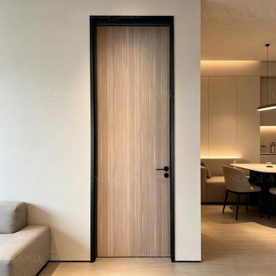 Puerta lisa minimalista para el hogar
